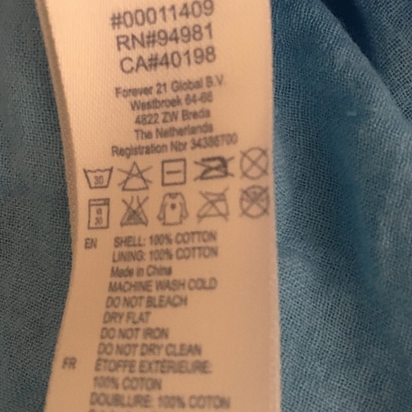 I LOVE H81 Dress Light Blue Pleats Floral Criss Cross Back Size Medium - Picture 7 of 7